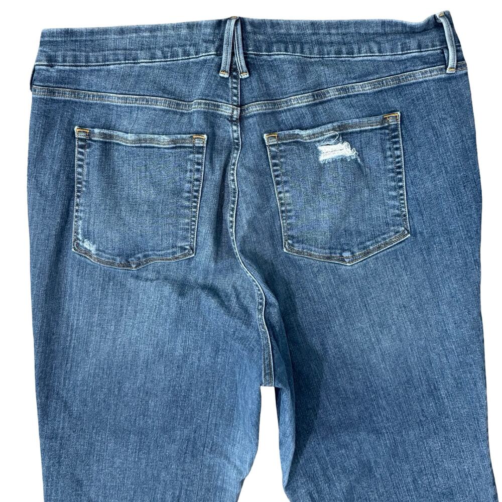 Good American Good Straight Blue407 Medium Wash Distressed Raw Hem Jeans size 18 - Picture 8 of 9